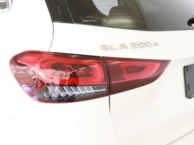 Mercedes-Benz GLA-Class 9