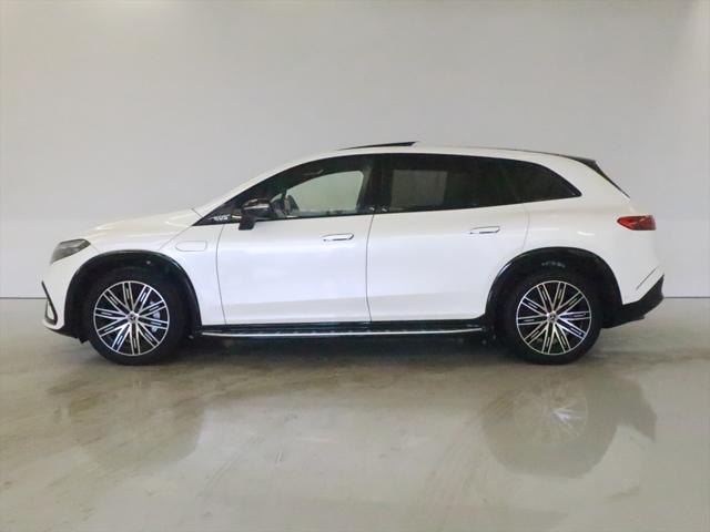Mercedes-Benz EQS SUV 5