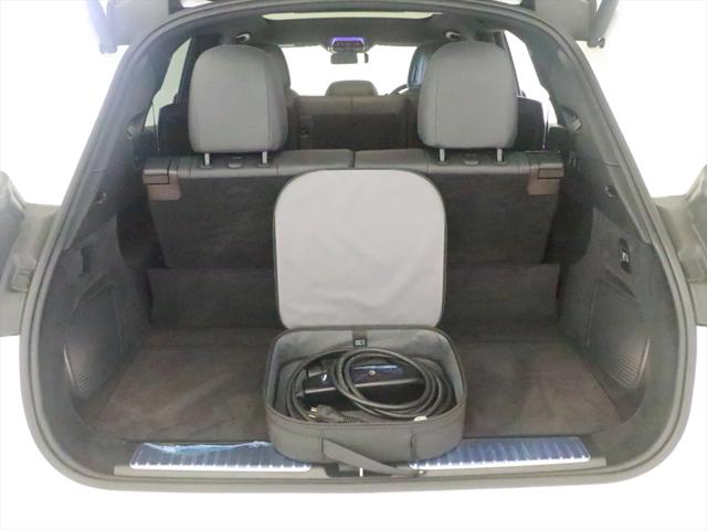 Mercedes-Benz EQS SUV 10