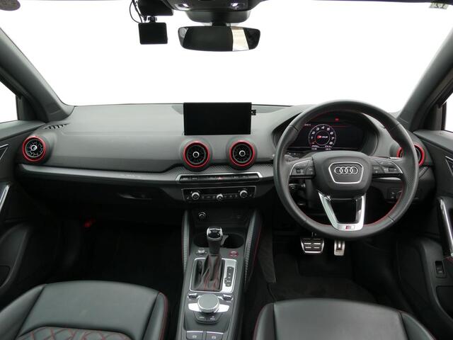 Audi SQ2 6