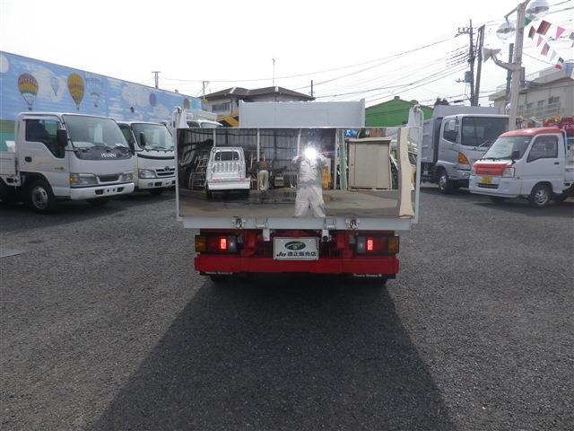 Isuzu Elf 6