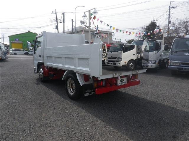 Isuzu Elf 7