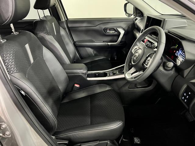 Daihatsu Rocky 4