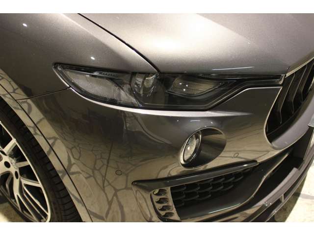 Maserati Levante 5