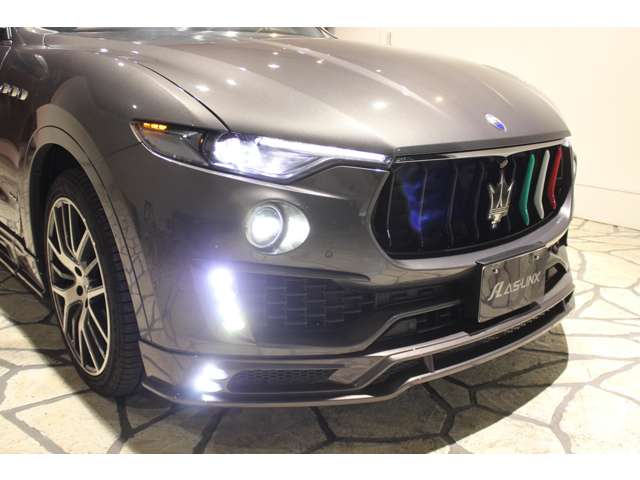 Maserati Levante 8