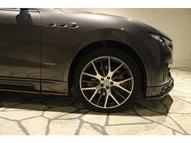 Maserati Levante 10