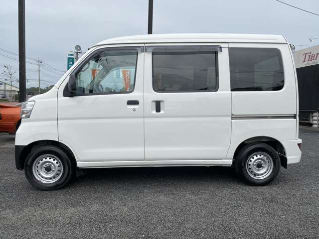 Daihatsu Hijet Cargo 7