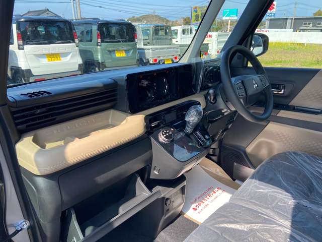 Mitsubishi Delica Mini 11