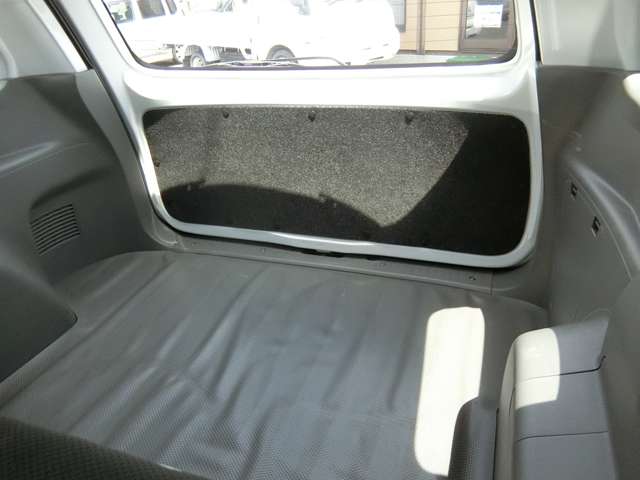 Nissan NV150 AD 6