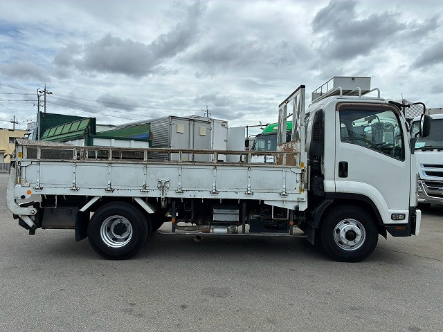 Isuzu Forward 9