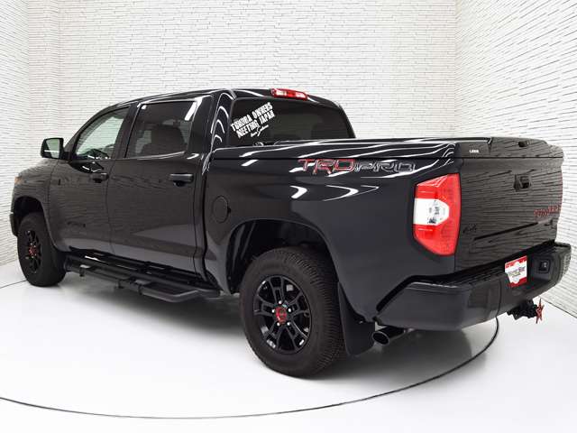 Toyota Tundra 2