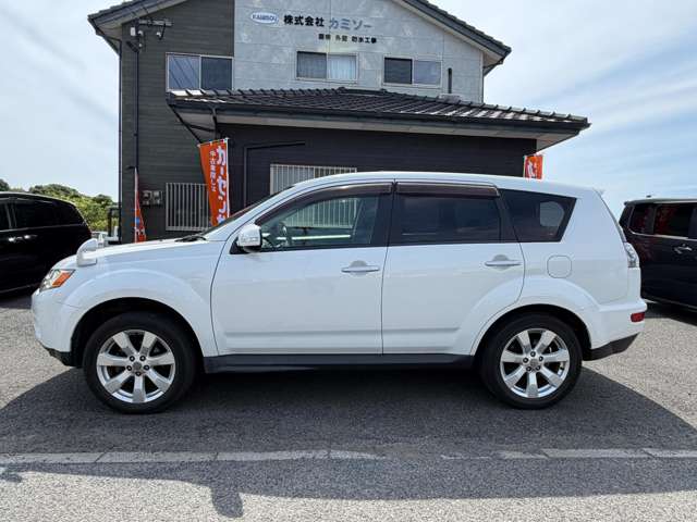 Mitsubishi Outlander 4