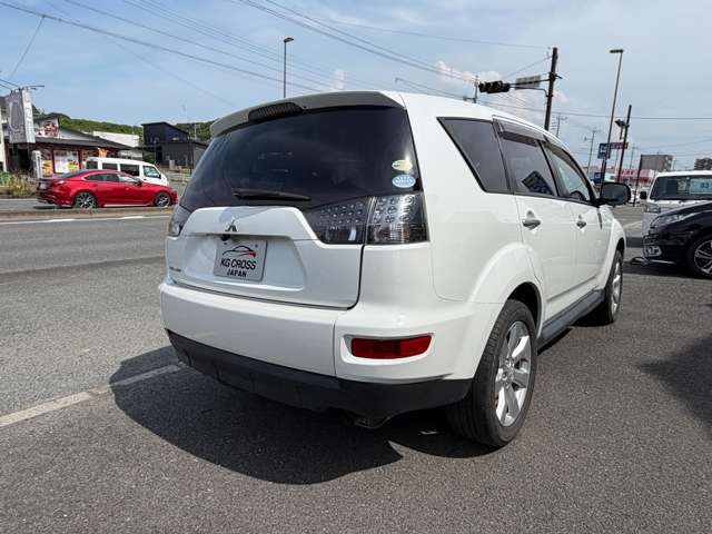 Mitsubishi Outlander 7
