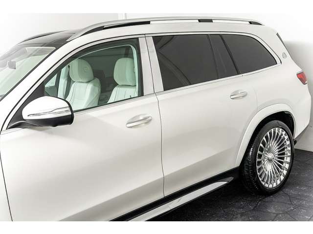 Mercedes-Benz GLS 11
