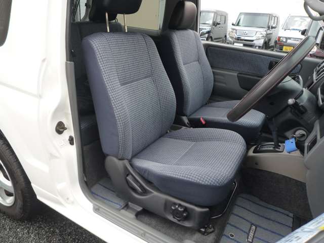 Mitsubishi Pajero Mini 11
