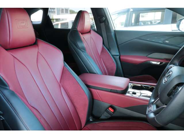 Lexus RX 9