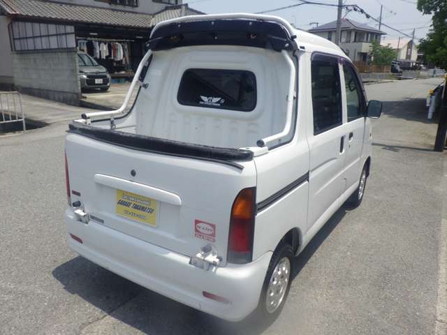 Daihatsu Hijet Deck Van 12