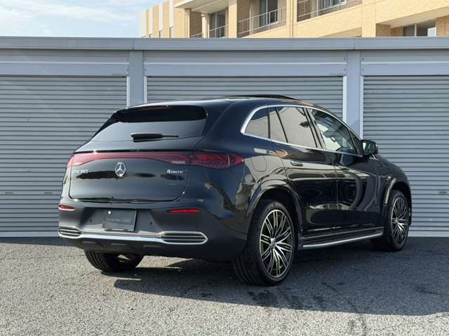 Mercedes-Benz EQE SUV 9