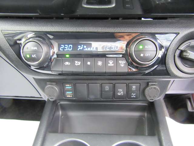 Toyota Hilux 7