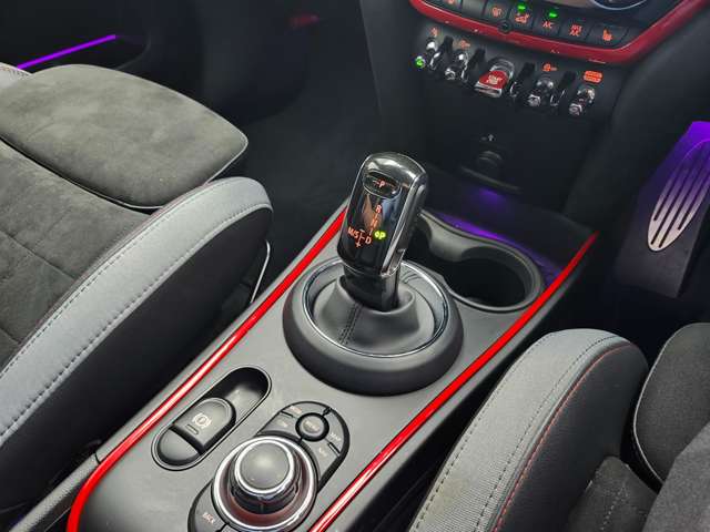 MINI Crossover 11