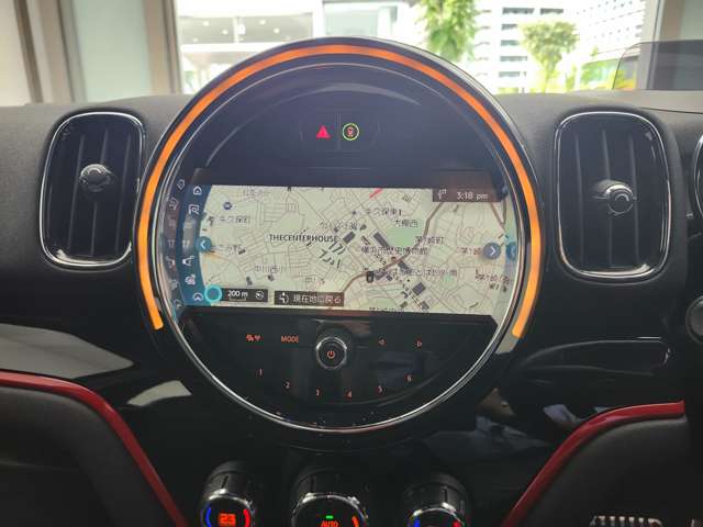 MINI Crossover 9