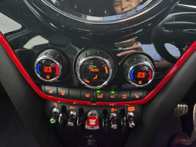 MINI Crossover 10