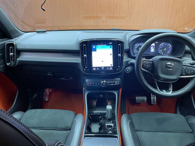 Volvo XC40 4