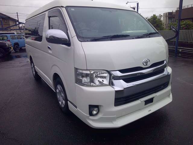 Toyota Hiace 3
