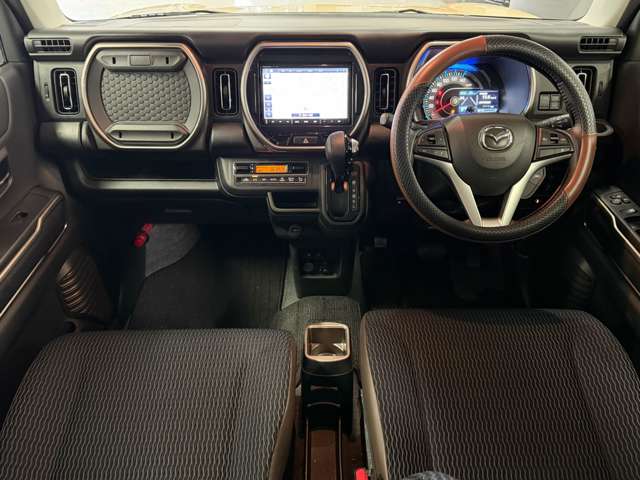 Mazda Flair Crossover 8