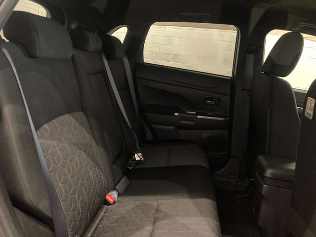 Mitsubishi RVR 9