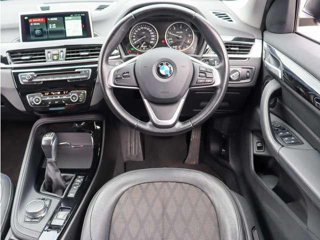 BMW X1 8