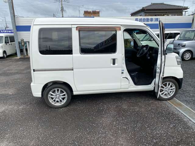 Daihatsu Hijet Cargo 11