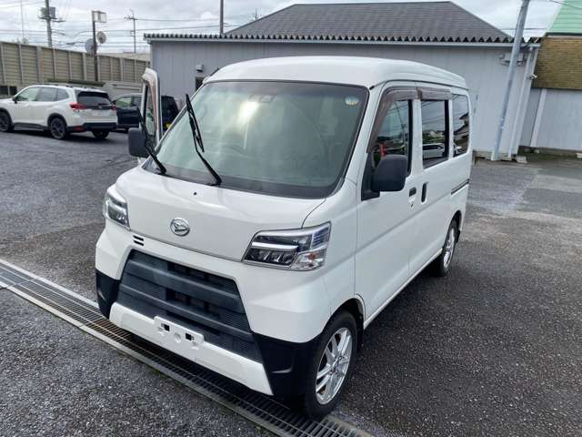 Daihatsu Hijet Cargo 6