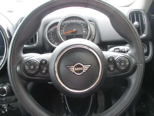 MINI Crossover 7