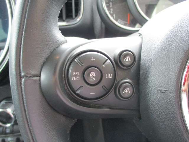 MINI Crossover 8