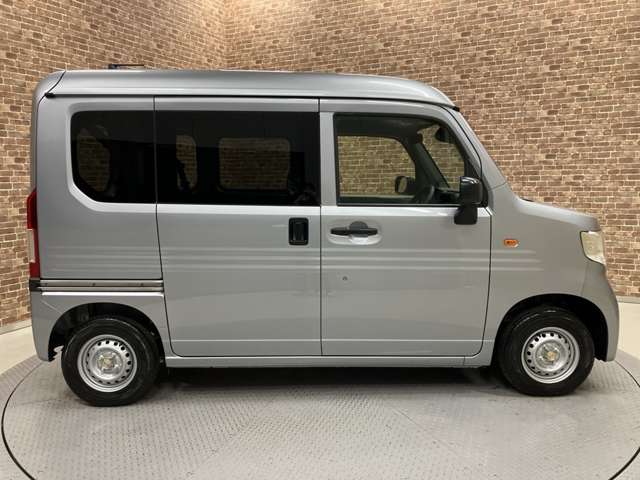 Honda N-VAN 9