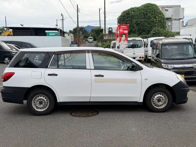 Nissan AD 4