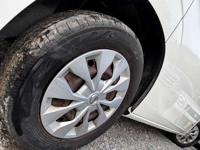 Nissan Serena 12