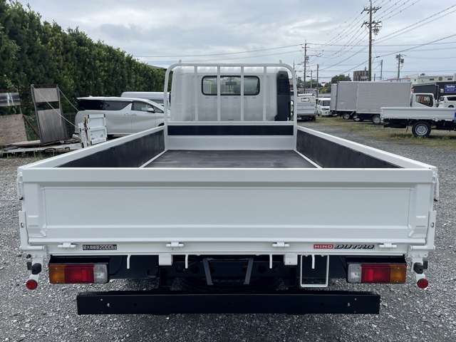 Hino Dutro 2