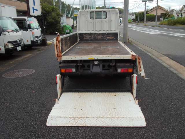 Mitsubishi Fuso Canter 11