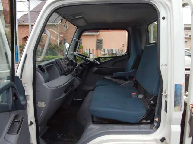Mitsubishi Fuso Canter 2