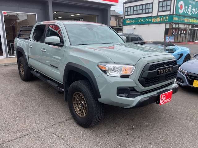 Toyota Tacoma 4