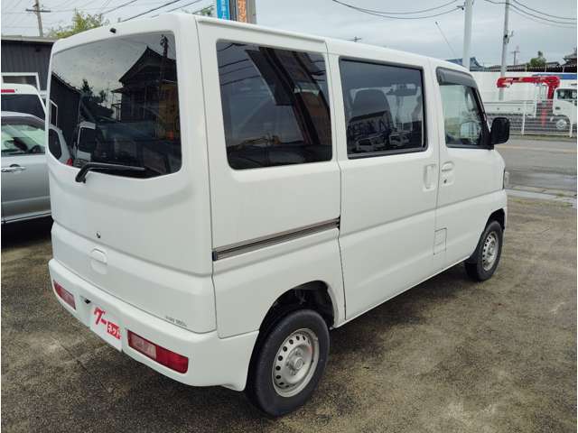 Mitsubishi Minicab MiEV 8