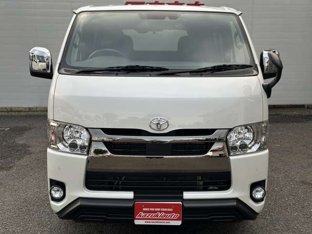 Toyota Hiace Van 2