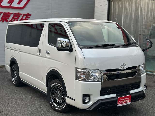 Toyota Hiace Van 3