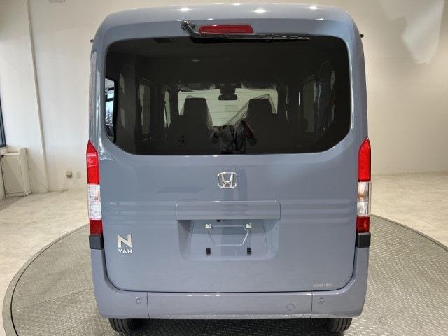 Honda N-VAN 8
