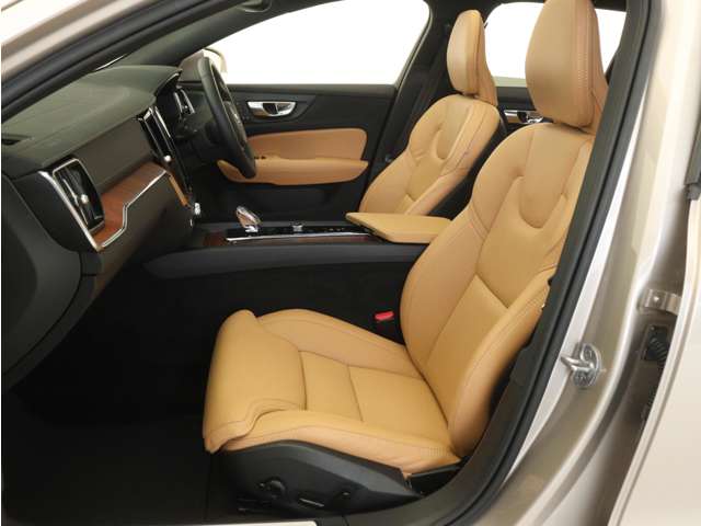 Volvo V60 Cross Country 12