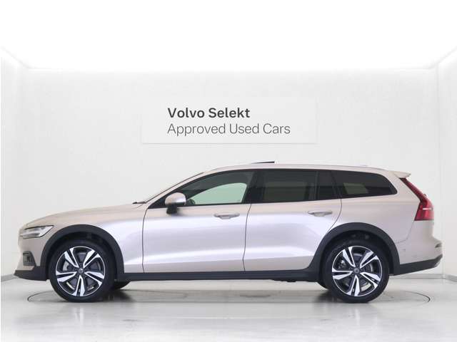 Volvo V60 Cross Country 6