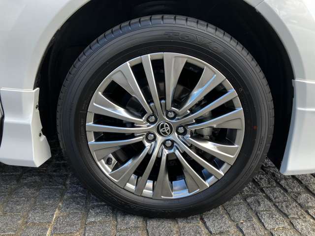 Toyota Harrier 8