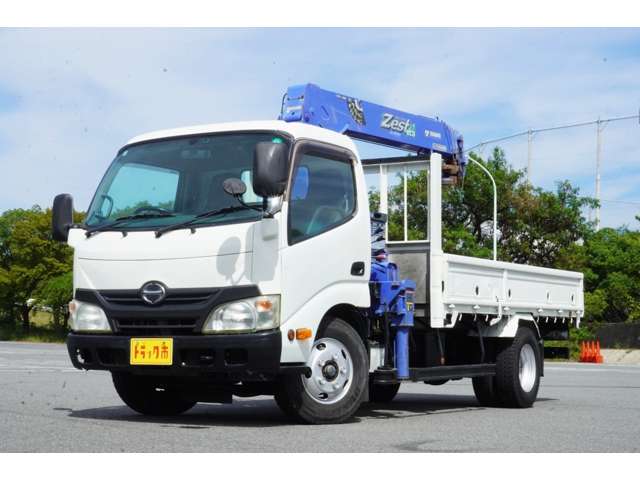 Hino Dutro 8